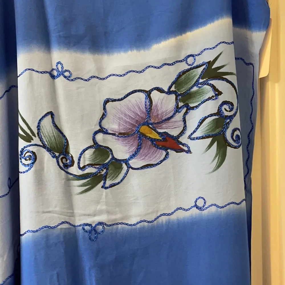 Island Spirit Sarong / Beach Wrap - Picture 2 of 5